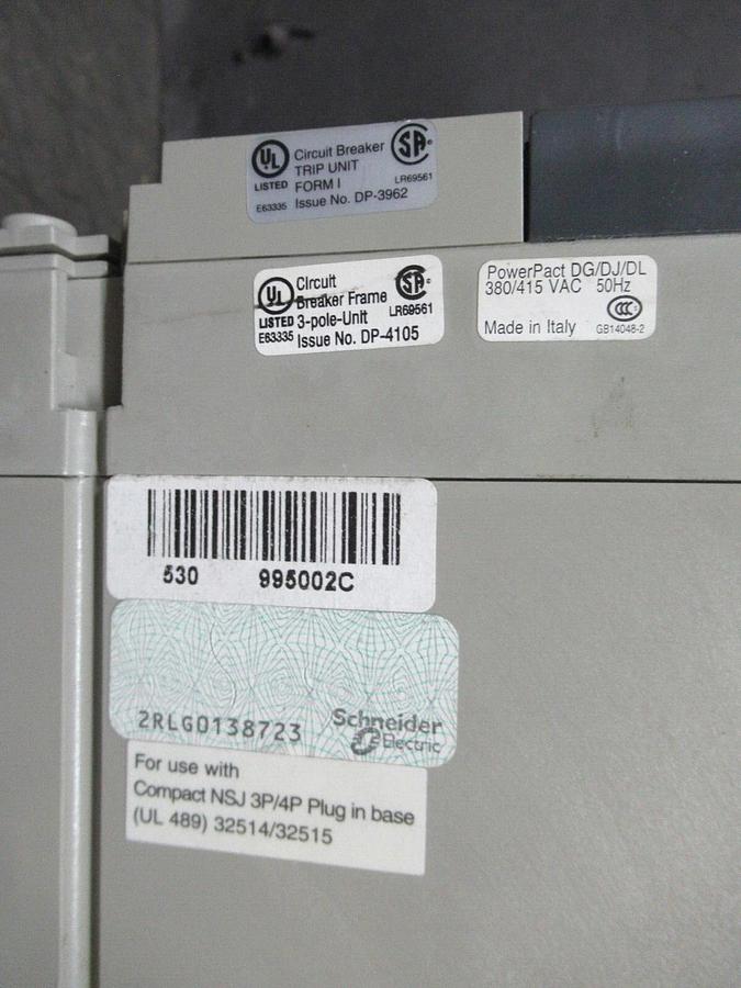 Used SQUARE D POWERPACT BREAKER 528261P1 600 VAC 400 AMP BOTTOM LUGS 3 POLE