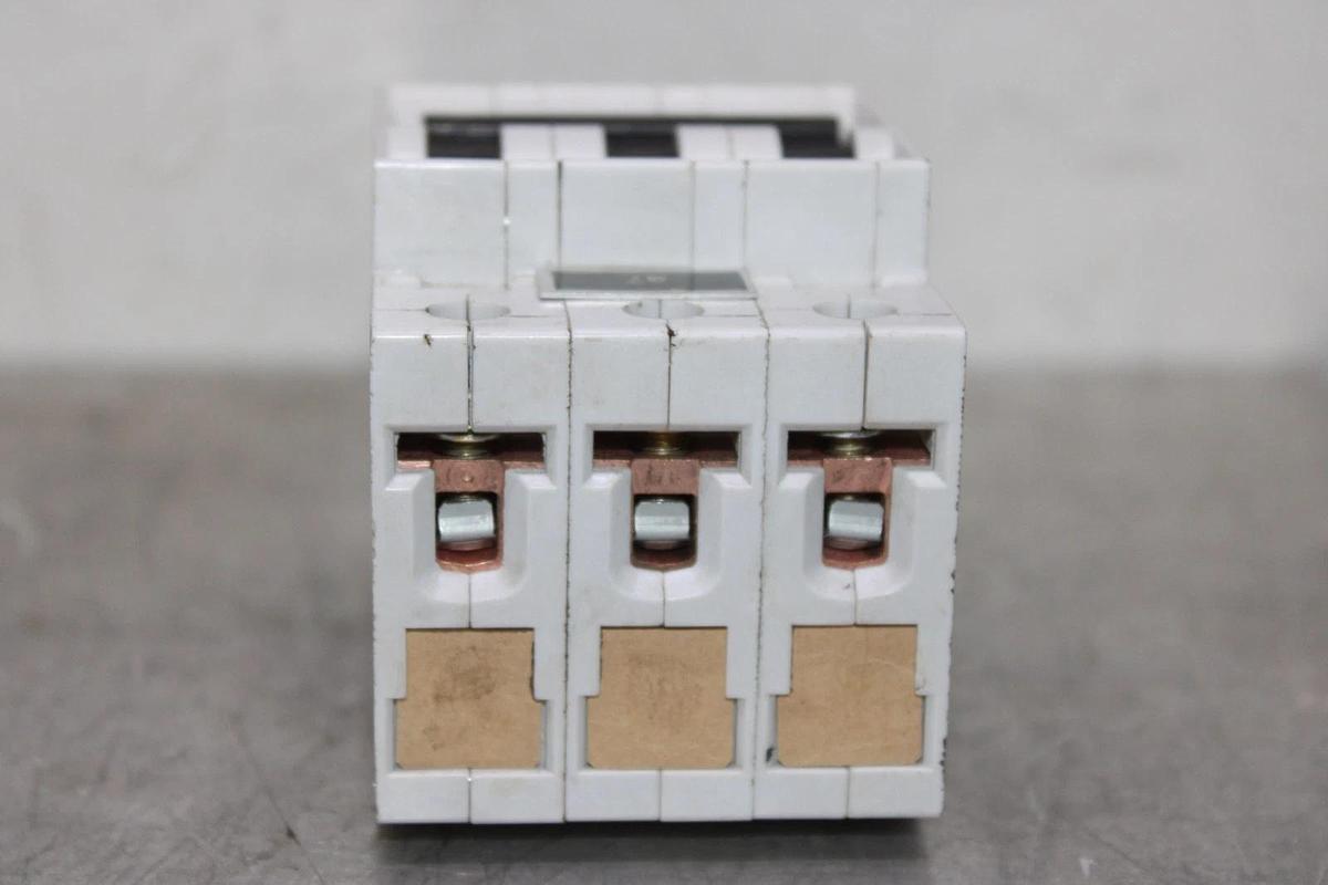 Used SIEMENS CIRCUIT BREAKER 5SX43 240/415 VAC 3-POLE 5SX4 C16 **WARRANTY**