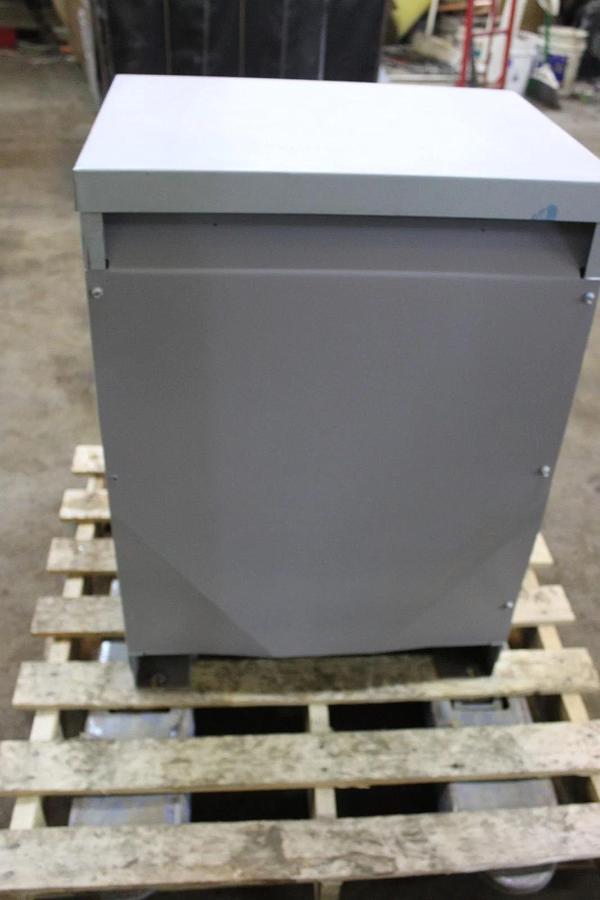 Used 45 kVA GE TRANSFORMER 9T23B3873 HIGH: 480V LOW: 208/120V 3-PHASE 60 HZ
