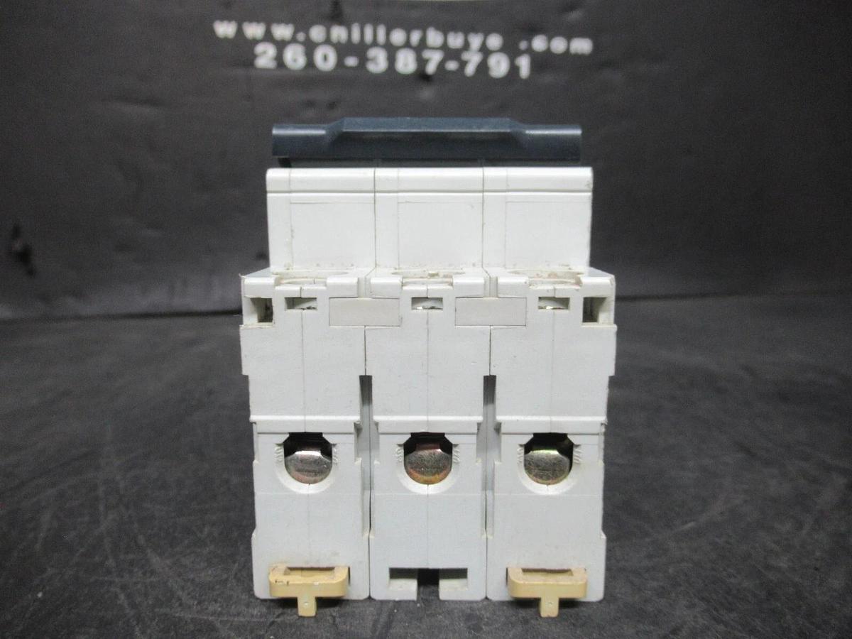 Used MERLIN GERIN THREE POLE BREAKER 24466 MULTI 9 C60N 10A-TYPE C 10 AMP 480 VAC