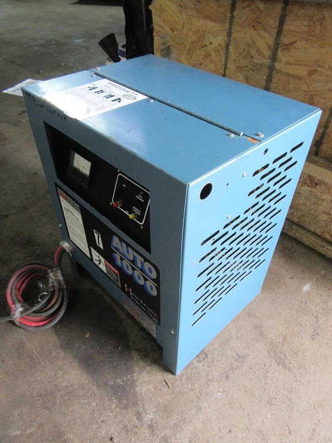 Used 24 VOLT HERTNER BATTERY CHARGER 73 AMPS 3SN12-380 208/240/480 V 3 PH 380 AH