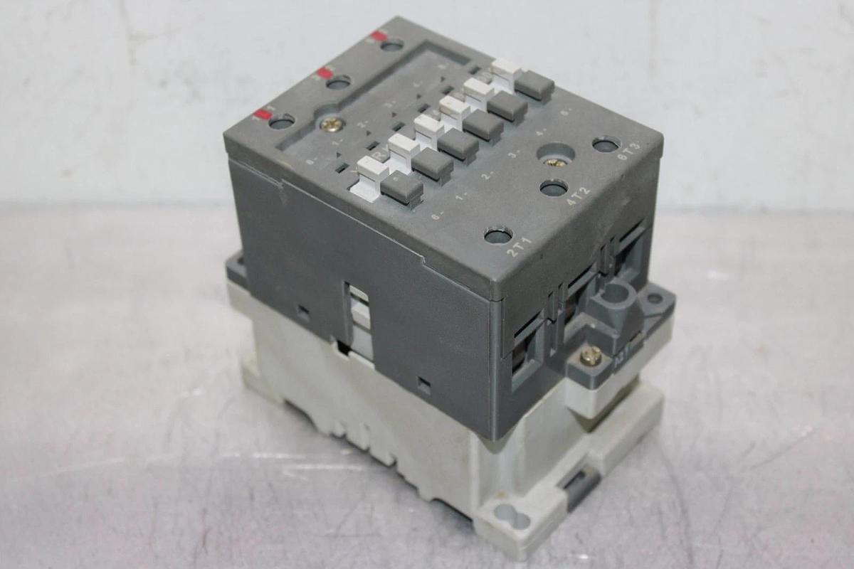 Used YORK CONTACTOR 024-31640-000 90 AMP 600 VAC 75 HP **WARRANTY INCLUDED!**