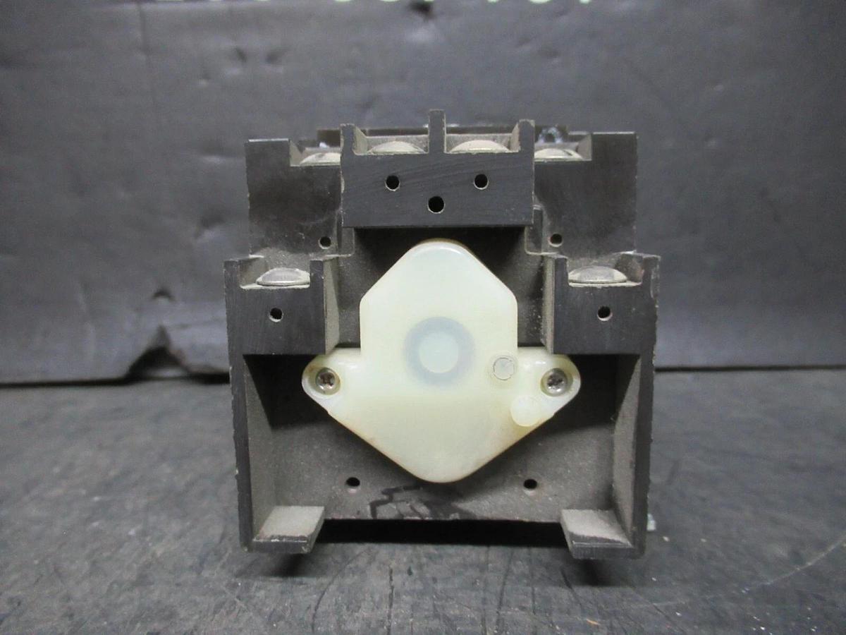 Used AGASTAT TIME DELAY RELAY 1-10 MINUTES 7022OF 24 VDC VOIL 600 VAC 10 AMP