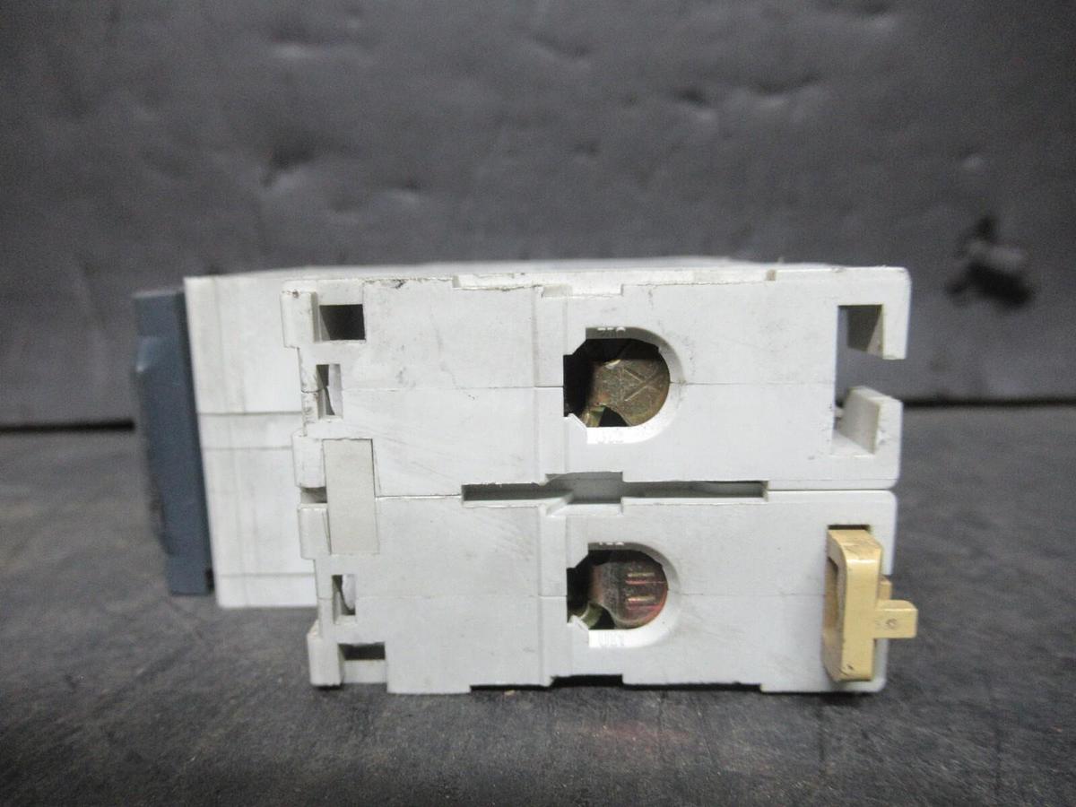 Used MERLIN GERIN THREE POLE BREAKER 24522 MULTI 9 C60N 10A-TYPE D 480 VAC
