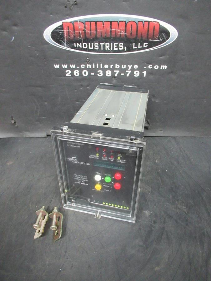 Used COOPER MULTI-FUNCTION 3-PHASE OVERCURRENT RELAY IM30-AB 24-110 VAC 24-125 VDC