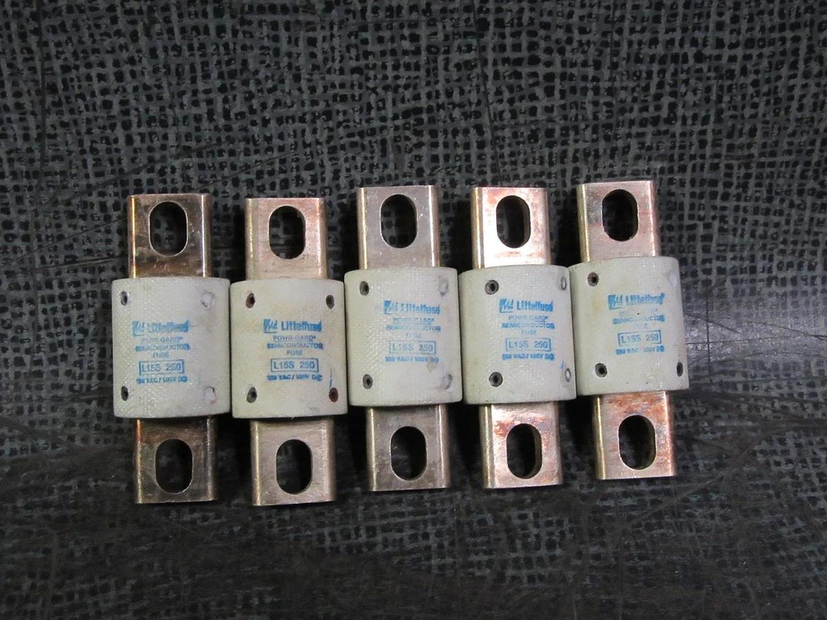 (1) LITTELFUSE SEMI-CONDUCTOR 250A 150 VAC 100 VDC L155250 NO BOX
