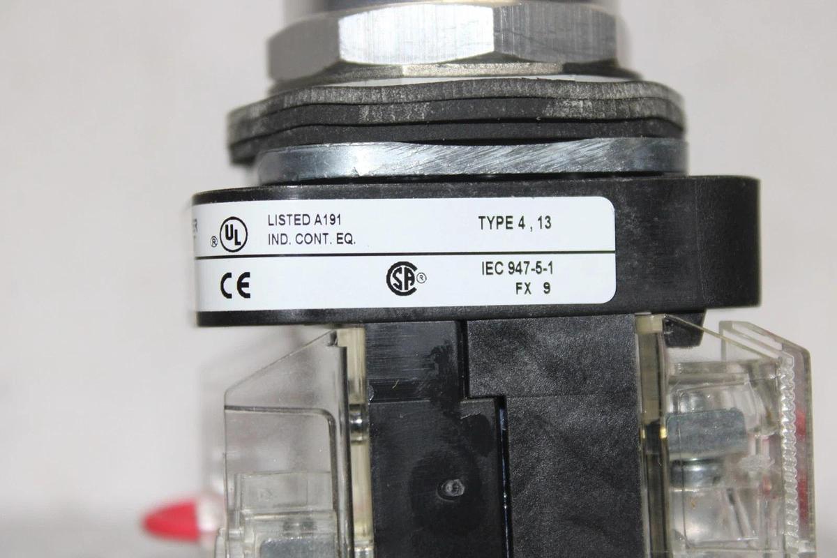 Used ALLEN BRADLEY PUSH BUTTON CONTACT BLOCK 800T-QTH10R 120 VOLT **WARRANTY**