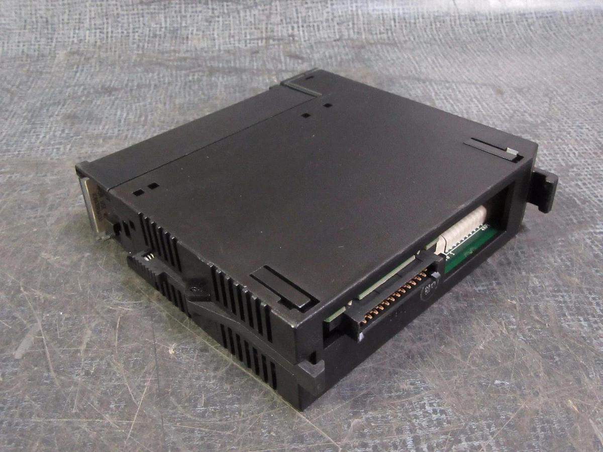 Used GE FANUC 90-30 GENIUS BUS CONTROLLER MODEL: IC693BEM331K *NO FLAWS*