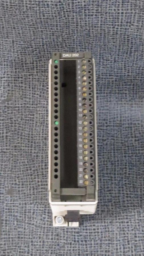 Used SCHNEIDER TSX COMPACT MODICON DAU 202 ANALOG OUTPUT MODEL: AS-BDAU-202