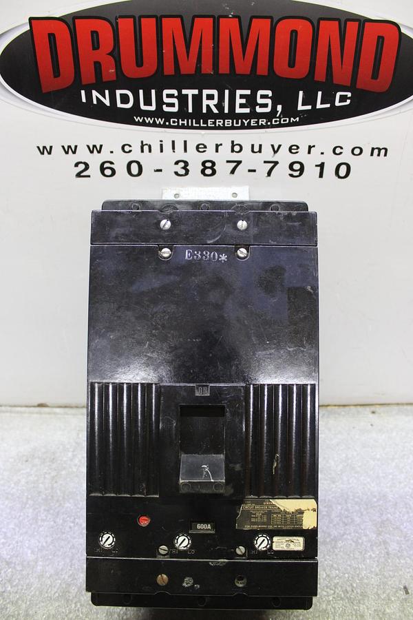 Used GENERAL ELECTRIC CIRCUIT BREAKER TKM3F 1200 AMP 600 VAC 3-POLE