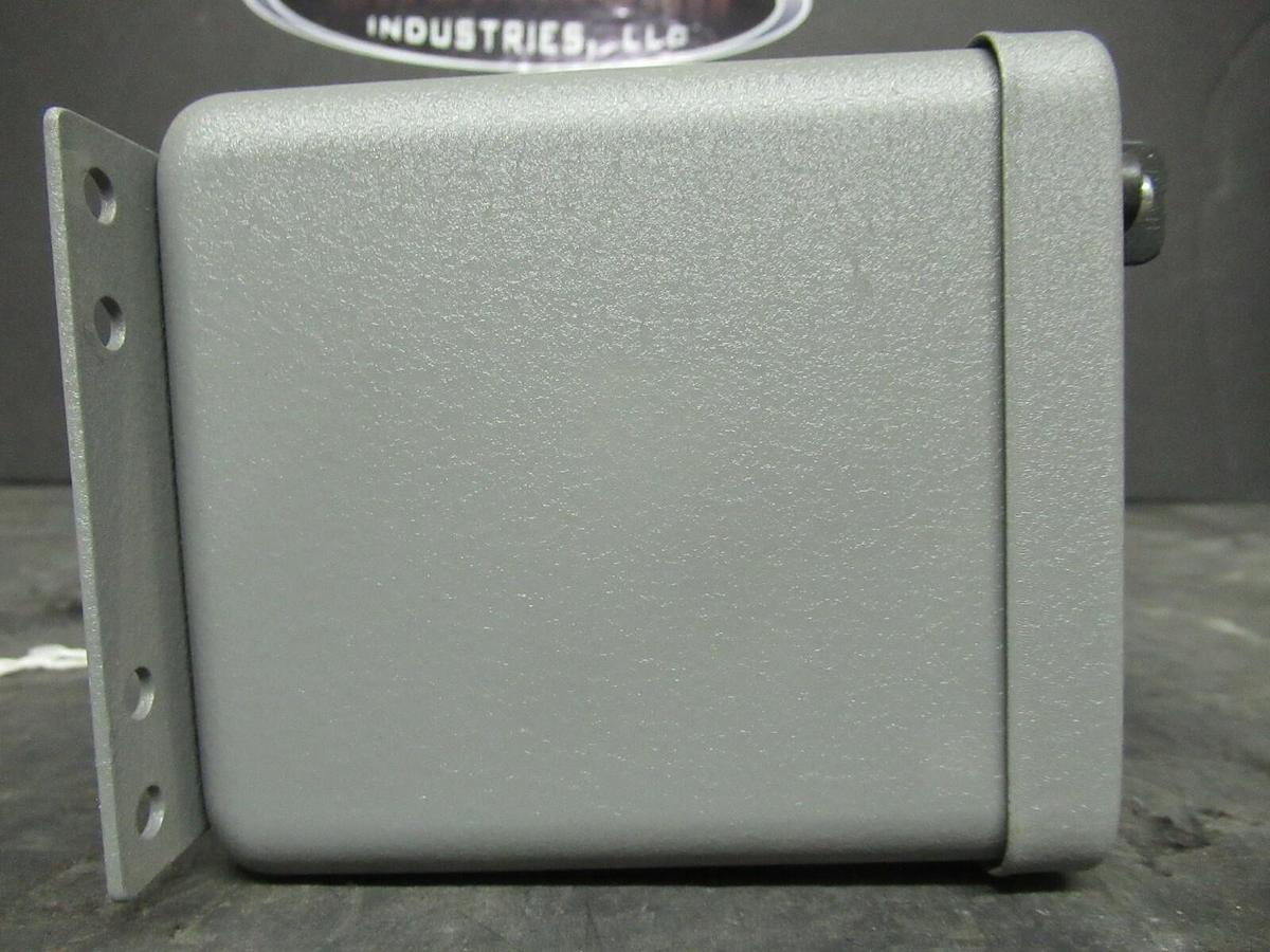 Used JUXTA YOKOGAWA AC POWER TRANSDUCER 248922-360-AHD-4 IN: 0-300 VAC OUT: 4-20MA DC