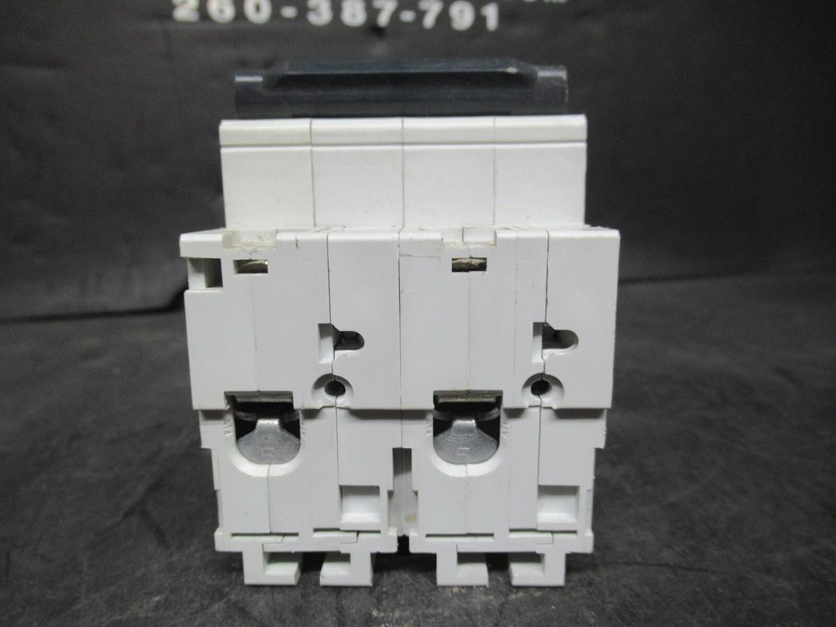 Used MERLIN GERIN THREE POLE BREAKER 27170 MULTI 9 NC100H 32A-TYPE C 480 VAC