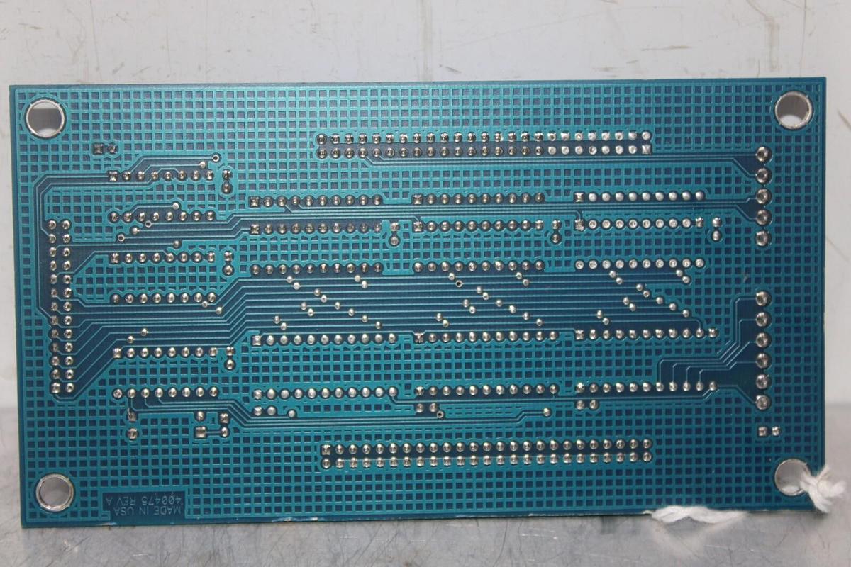 Used MCQUAY CIRCUIT BOARD 330418401 RAM# 400475 **WARRANTY INCLUDED**