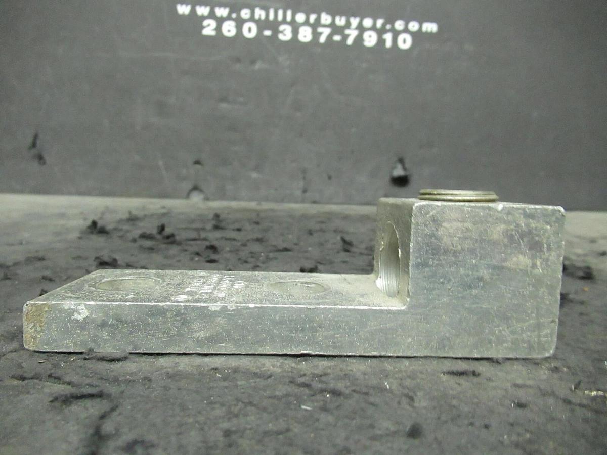 Used 3 QTY CMC LA-600-2N 1 SINGLE BARREL MECHANICAL CONNECTOR LUGS TAP 600 KCMIL - 2