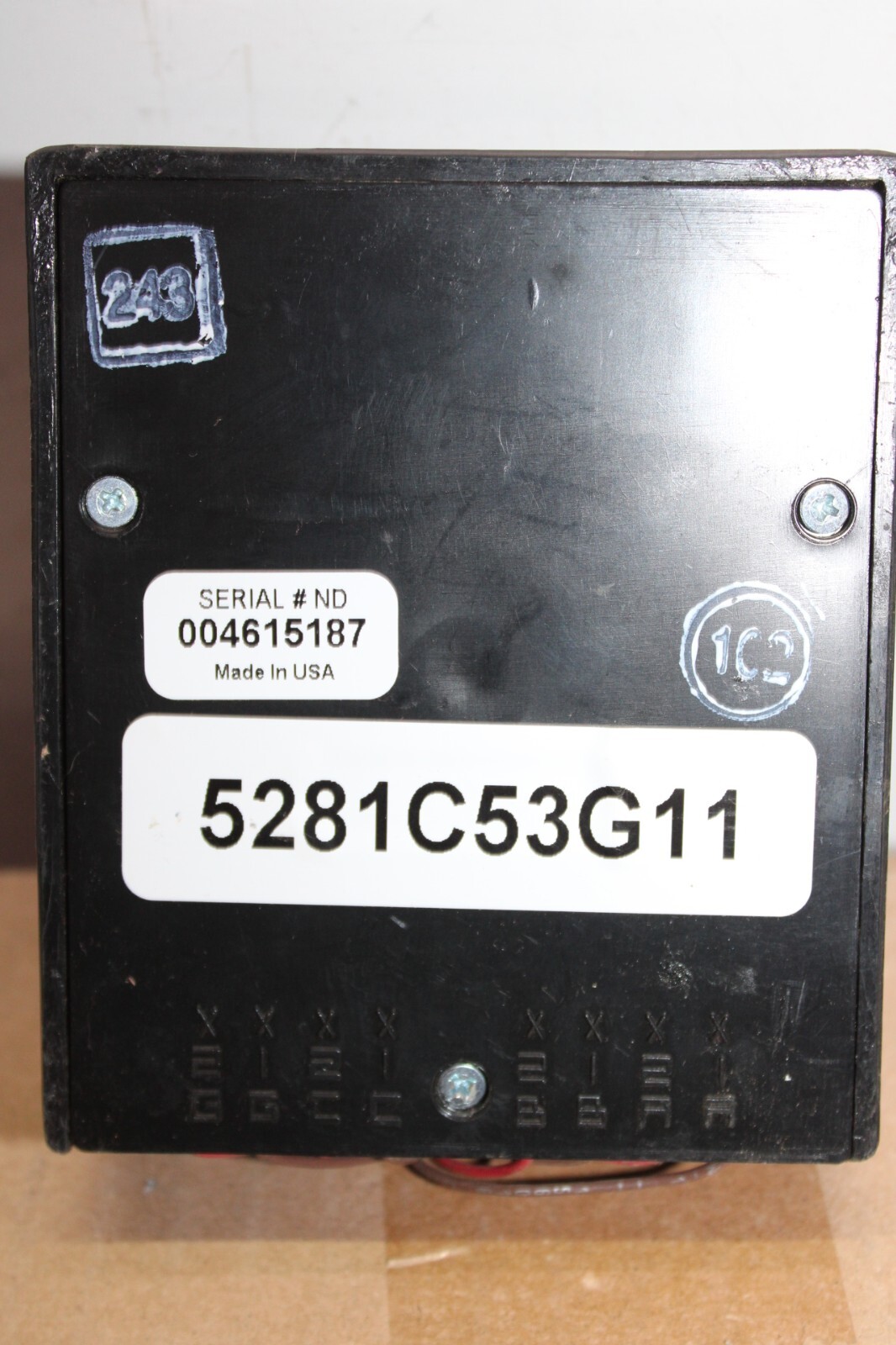Used CUTLER HAMMER ELECTRIC DISTRIBUTION BLOCK 5281C53G11 **WARRANTY INCLUDED**