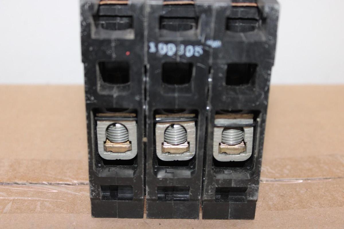 Used SIEMENS ED6 CIRCUIT BREAKER ED63B070 70 AMP 600 VAC 3-POLE **WARRANTY INCLUDED**