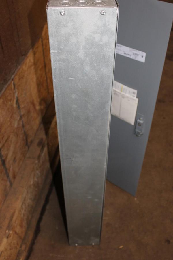 Used SQUARE D TYPE 1 NQOD MAIN SERVICE PANEL 12144593240030001 250 AMP 30-SLOT 208V