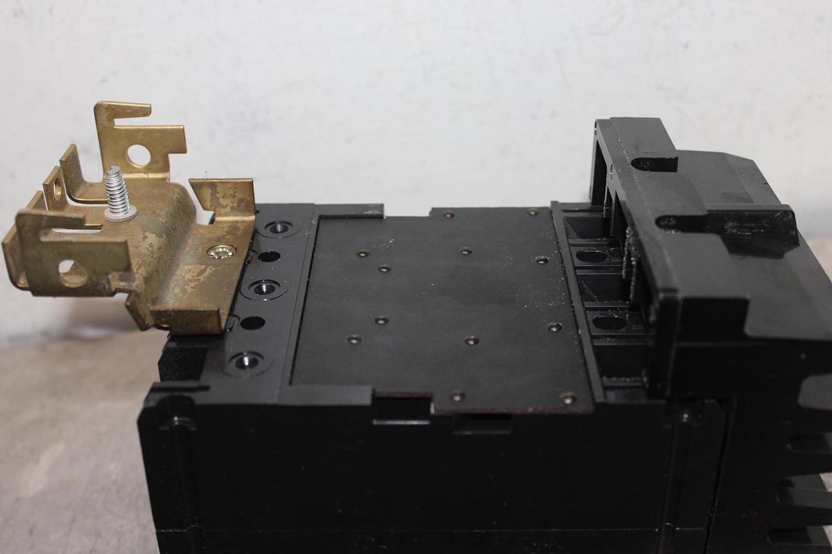 Used SQUARE D I-LINE CIRCUIT BREAKER FH36020 20 AMP 600 VOLT 3-POLE