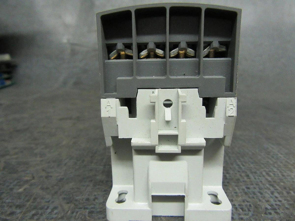 Used ABB CONTACTOR AF09 600V 7.5HP 3 POLE **WARRANTY INCLUDED**