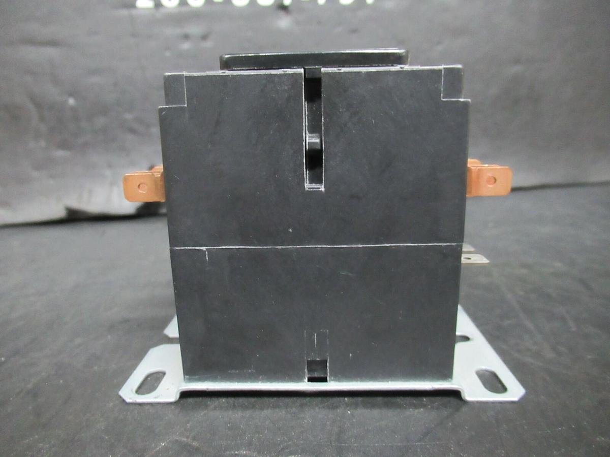 Used TYCO CONTACTOR 3100-30T1028MC HN53CD115 600 VAC 40 AMP 25 HP COIL: 120 VOLT