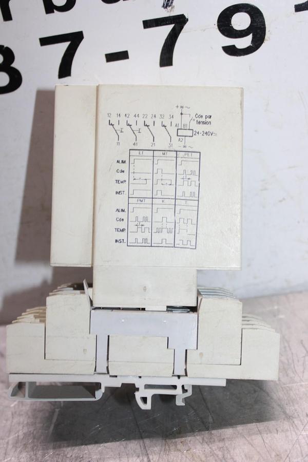 Used MTI TIME DELAY RELAY 0.1 SECOND TO 10 HOUR CSM-K47 24-240 VDC *WARRANTY*