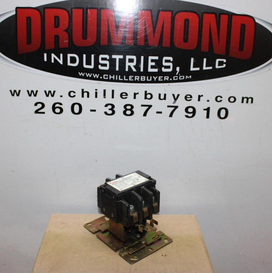 Used FURNAS CONTACTOR 42DE35AF305R 50 AMP 600 VAC 3-POLE 3-PHASE COIL: 110/120V