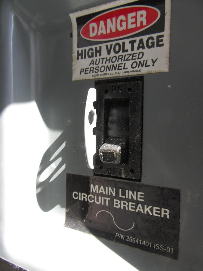 Used 30KW GENERATOR LYNX 120/240V 3.0 GM PSI NAT GAS PROPANE RECONNECTABLE VIDEO 