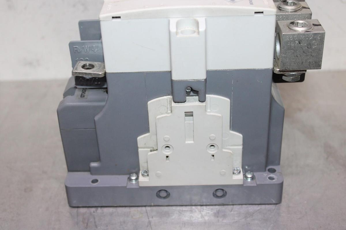 Used BENSHAW MAGNETIC CONTACTOR RSC-100 160 AMP 600 VOLT 3-POLE COIL: 100-240 VOLT