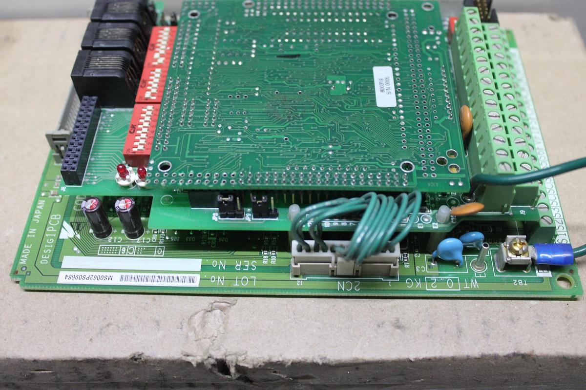 Used CARRIER CONTROL CIRCUIT BOARD CEPL130415-02 PD4-EXV 32GB-500-422-EE