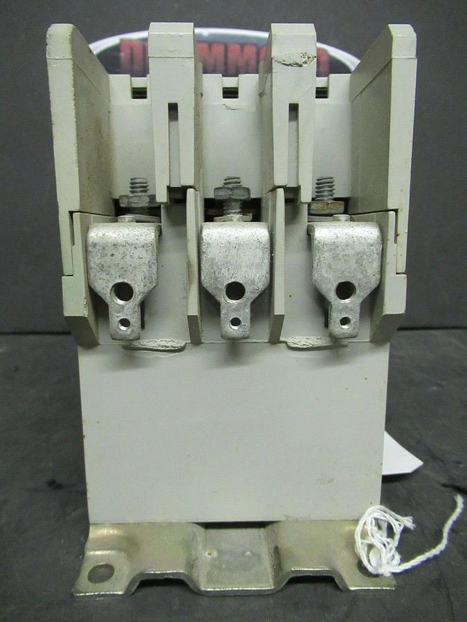 CUTLER HAMMER CONTACTOR C825HN10 SER. A1 120 AMP 600 VAC COIL: 120V