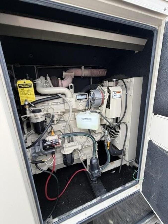 Used 60 KW DIESEL GENERATOR KATOLIGHT 120/240V RE-CONNECTABLE SOUND ENCLOSED 593 HRS
