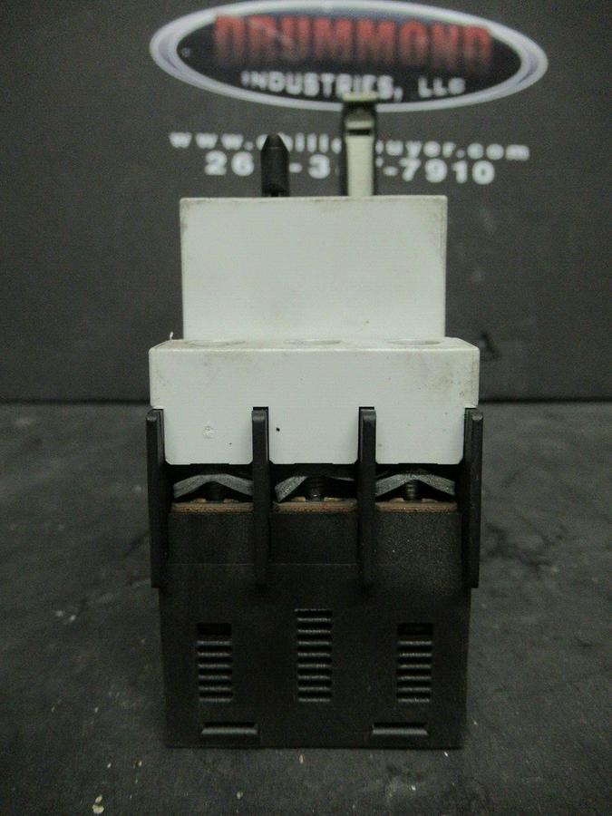 Used SIEMENS MANUAL MOTOR START 3RV1021-4BA10 600 VAC 20 AMP 20 HP