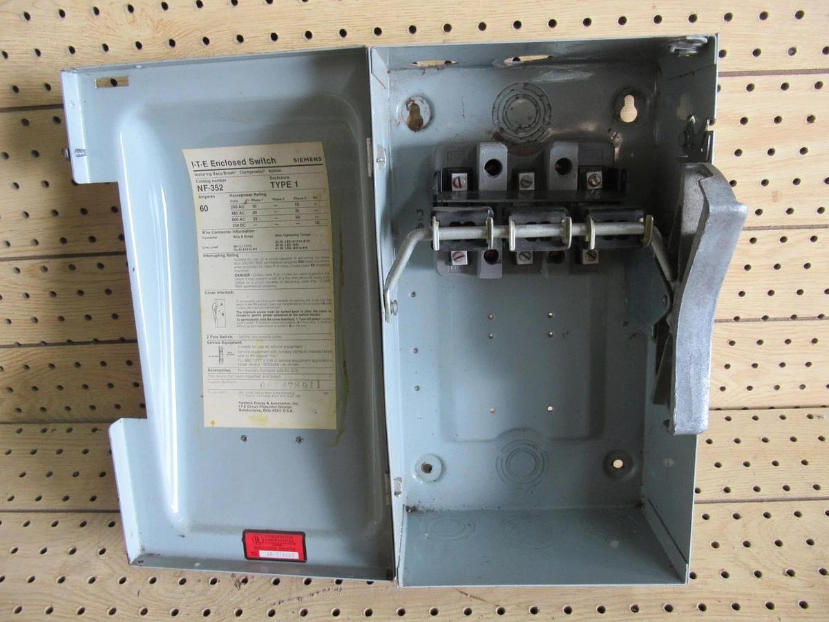 Used ITE DISCONNECT SAFETY SWITCH NF-352 600VAC 50HP 60A TYPE 1 **WARRANTY INCLUDED**