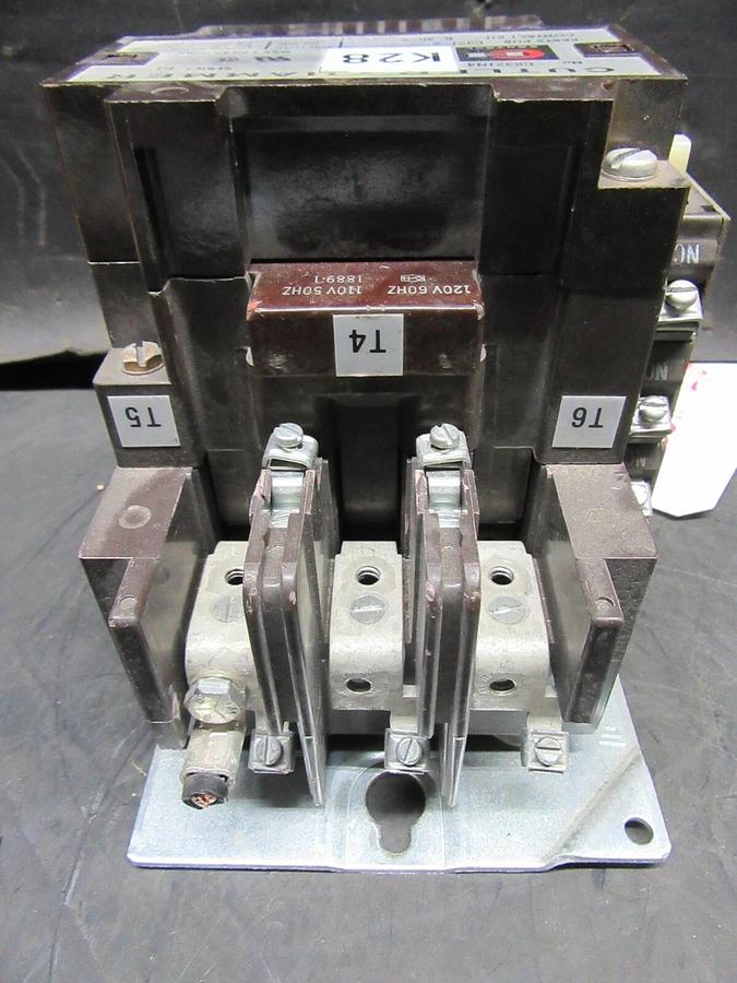 Used CUTLER HAMMER CONTACTOR C832JN4 120 AMP 480/600 V SERIES B1 120 VAC COIL NO LUGS