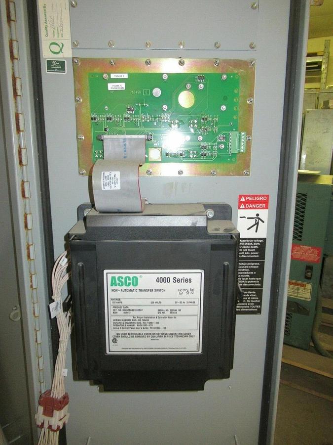 Used ASCO NON-AUTOMATIC TRANSFER SWITCH 4000 SERIES NEMA 3R 100 AMP 208 VOLTS 3 PHASE