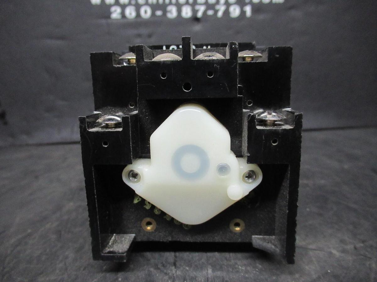 Used AGASTAT TIME DELAY RELAY 3-30 MINUTES 7012NH 48 VDC VOIL 600 VAC 10 AMP