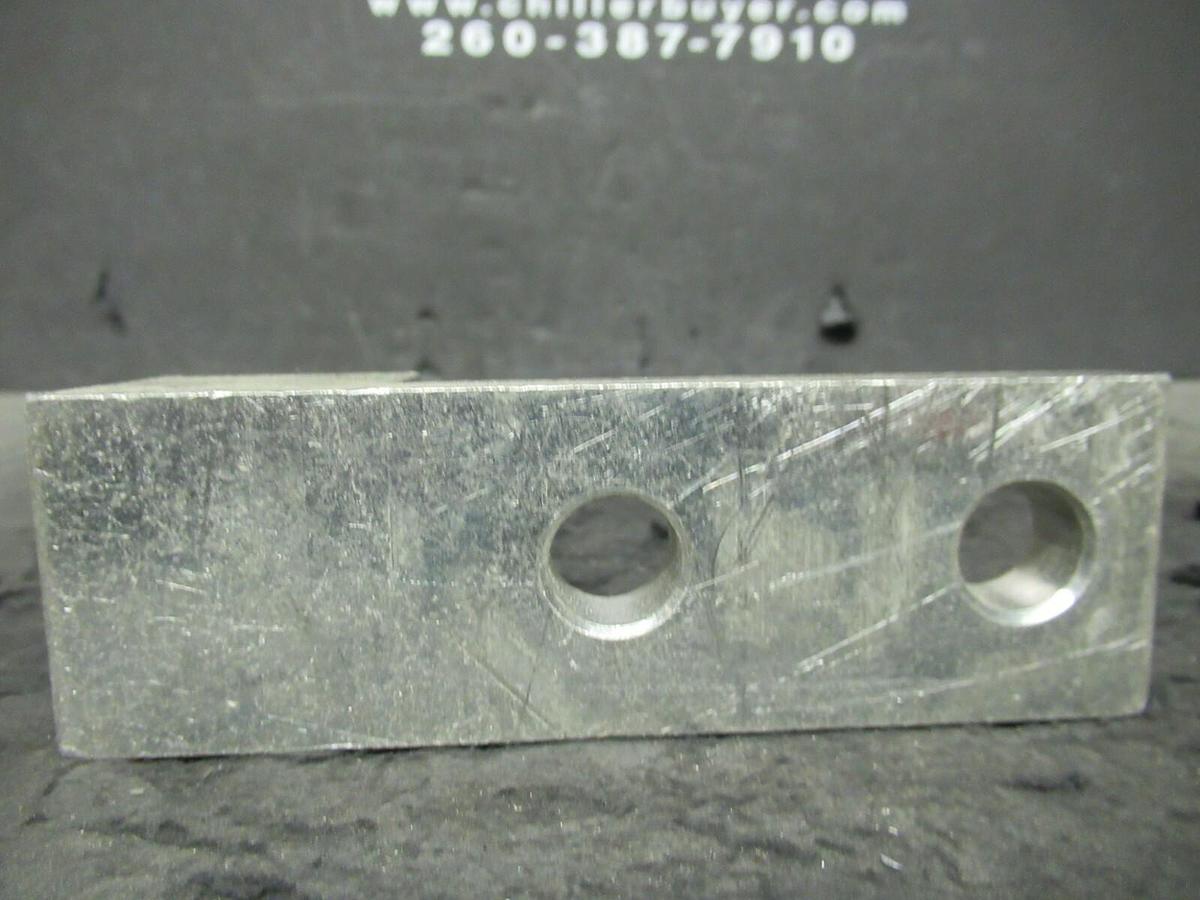 Used 3 QTY CMC LA-600-2N 1 SINGLE BARREL MECHANICAL CONNECTOR LUGS TAP 600 KCMIL - 2