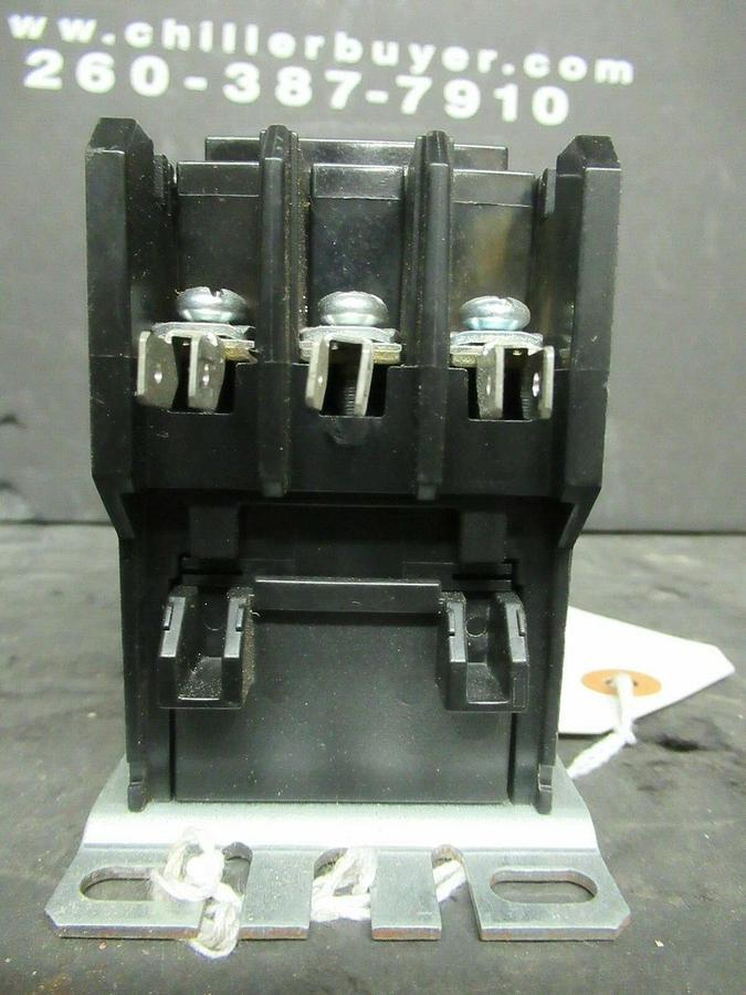 Used EATON CONTACTOR C25DND330 SER. D1 30 AMP 600 VAC 3 POLE COIL: 120 VAC 15 HP
