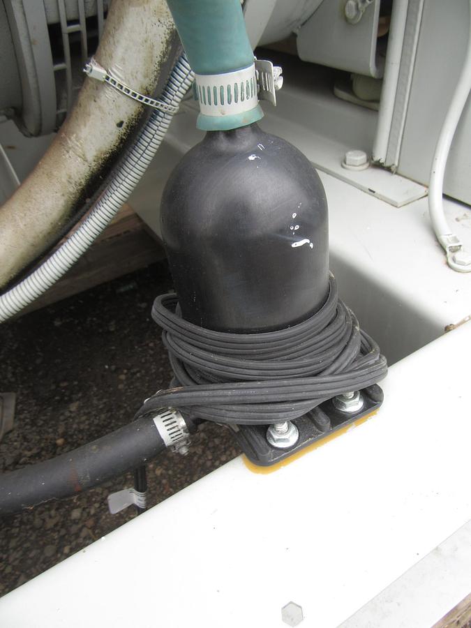 Used 60 KW GENERATOR NAT GAS PROPANE 120/240V RECONNECTABLE 5.7PSI VIDEO