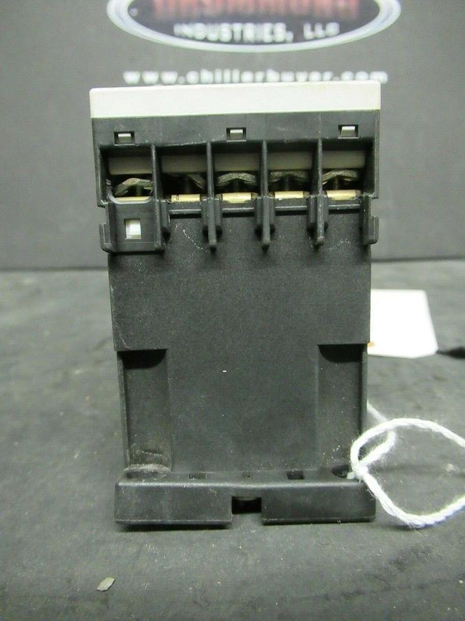 Used SIEMENS STARTER 3RU1116-1DB80 / 3RT1015-1AK81 600 VAC 16 AMP 5 HP