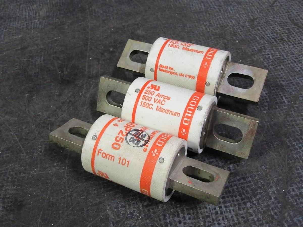 Used *SET OF 3* GOULD SHAWMUT AMPTRAP FUSE 250 AMP 500 VAC MODEL: A50P250