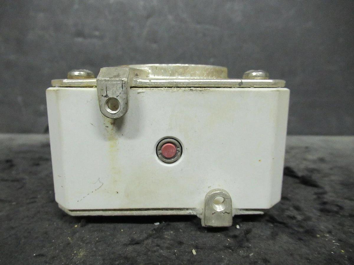 Used FERRAZ SHAWMUT 6,6URD33TTF0700 PROTISTOR FUSE Y300079 660 VAC 700 AMP WARRANTY