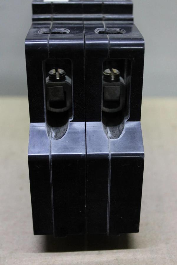 Used SQUARE D POWERLINK CIRCUIT BREAKER ECB24020G3 20 AMP 480/277 VAC 2-POLE