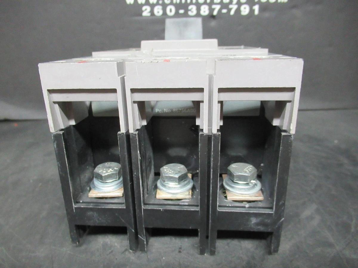 Used SIEMENS SENTRON BREAKER HFXD63B225 225 AMP 600 VAC 3-POLE TYPE: HFXD6