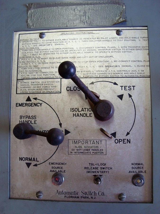 Used ASCO 150 AMP AUTOMATIC TRANSFER SWITCH 208 Y / 120 VAC 3 PHASE BULLETIN 940