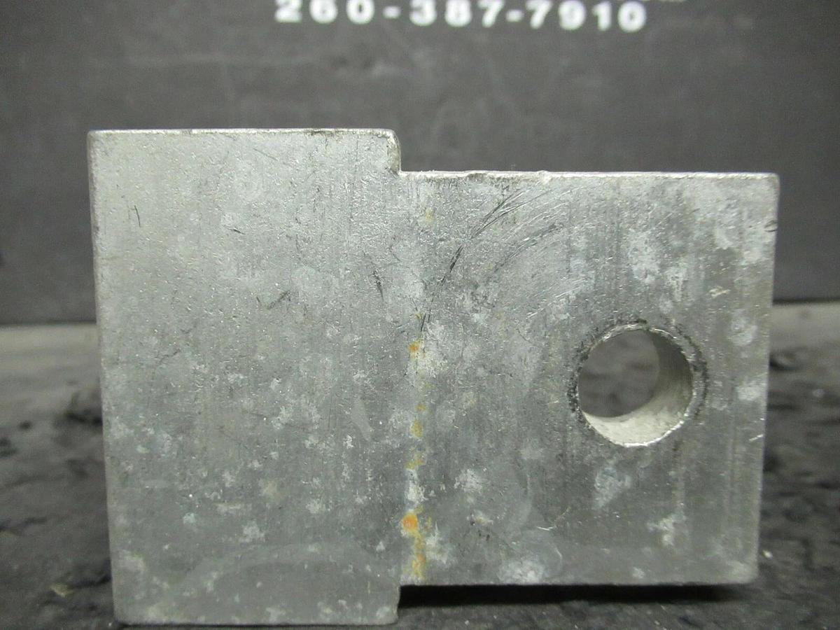 Used (3) QTY ILSCO D899 2 (DOUBLE) BARREL MECHANICAL CONNECTOR LUG TAPS 600MCM - 2