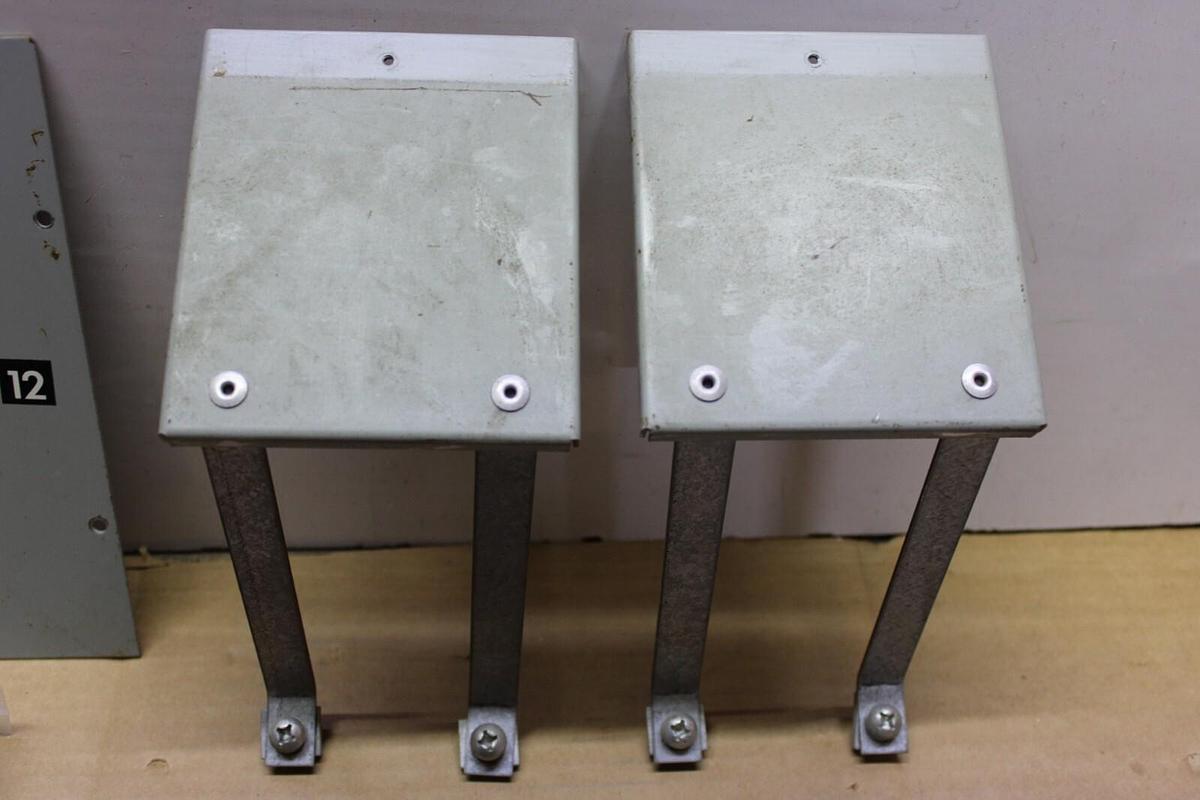 Used CUTLER HAMMER CIRCUIT BREAKER MOUNTING KIT FOR LA BREAKERS **WARRANTY**