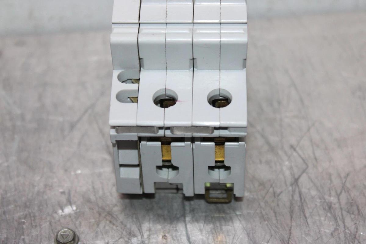 Used ABB CIRCUIT BREAKER S-262-D-8 400 VAC 8 AMP 2-POLE W/ AUXILIARY CONTACT