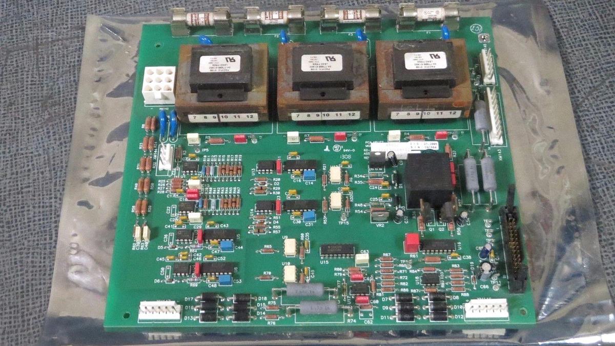 MGE UPS SYSTEMS CIRCUIT BOARD ARUZ2 72-130068-02 REV A00 **WARRANTY INCLUDED**