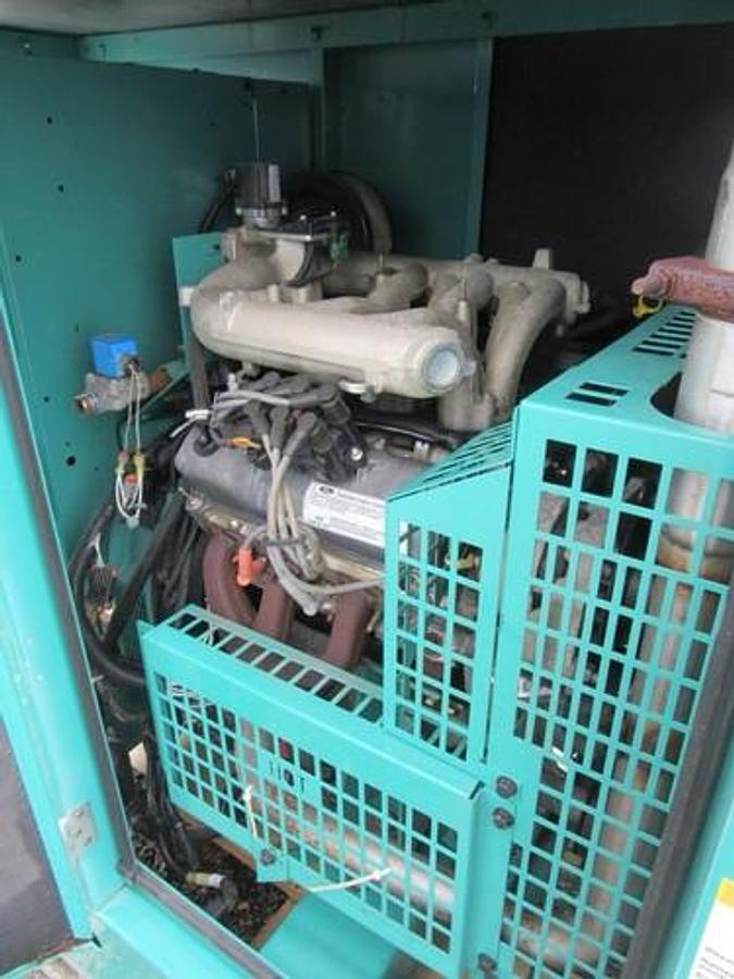 Used 35 KW GENERATOR NATURAL GAS LP PROPANE CUMMINS ONAN 120/240 VOLT 1 PH 642 HRS